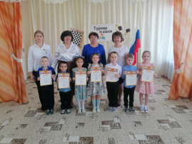 В саду прошел турнир по шашкам В саду прошел турнир по шашкам.