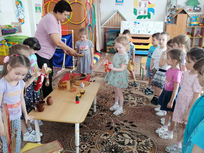 ОБРАЗОВАТЕЛЬНОЕ МЕРОПРИЯТИЕ "НАРОДНЫЕ УМЕЛЬЦЫ" ОБРАЗОВАТЕЛЬНОЕ МЕРОПРИЯТИЕ "НАРОДНЫЕ УМЕЛЬЦЫ".